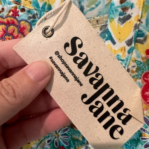 NWT Savanna Jane Floral Embroidered Women's Top size large - Picture 4 of 16